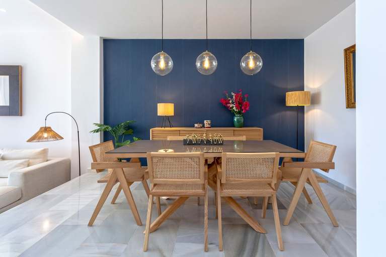 Others 3, Exclusive 2BD apartment with private terrace in Marbella. Royal Gardens, Málaga