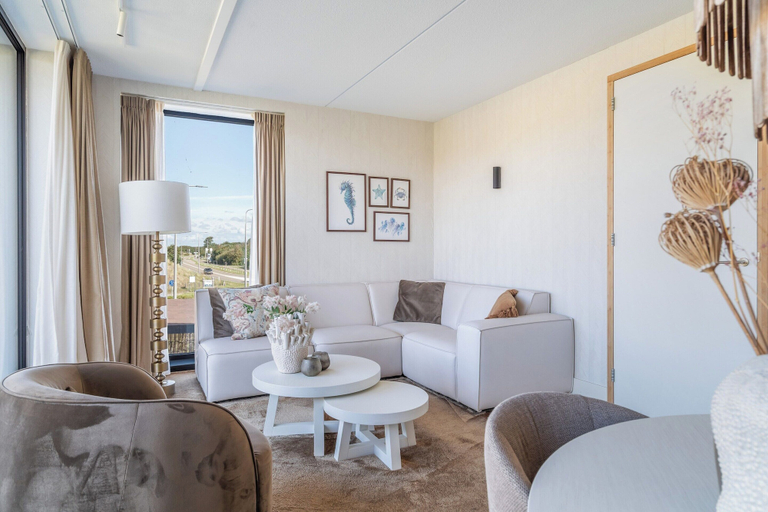 Living room 3, Apartment With a Balcony and Dune Views, Zijpe
