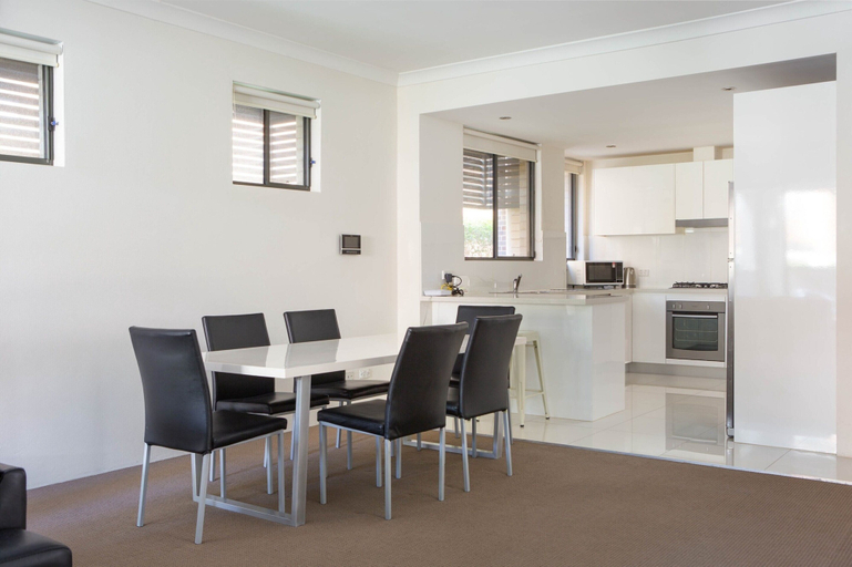 Dining, Spacious Two-bedroom Apartment Near Hospital, Sydney