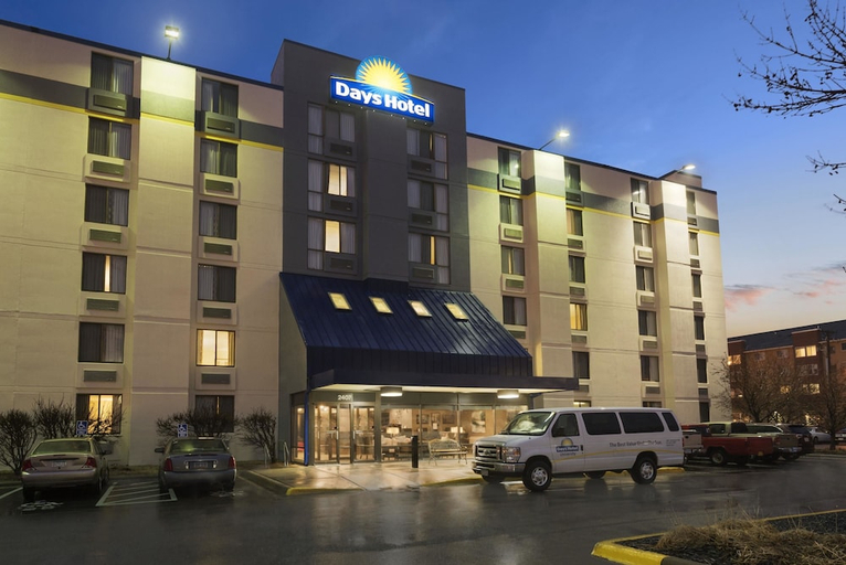 Exterior & Views 1, Days Hotel by Wyndham University Ave SE, Hennepin