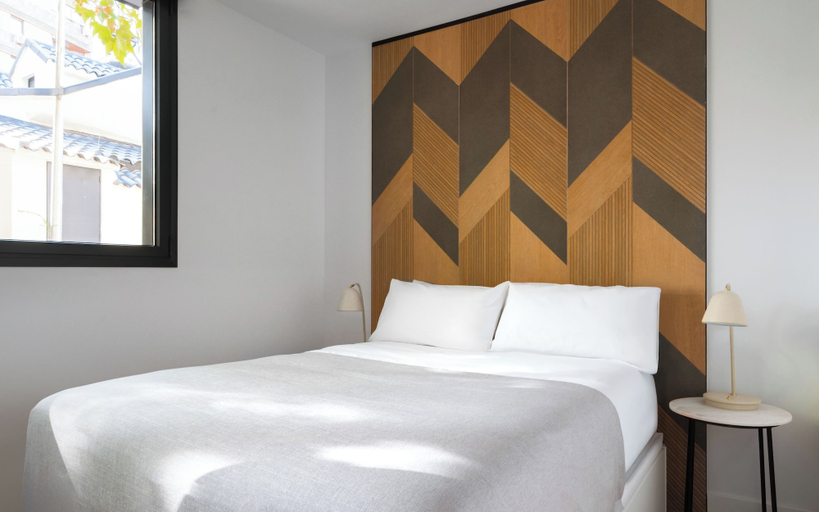 Room 3, Limehome Madrid Calle de Bolivia, Madrid