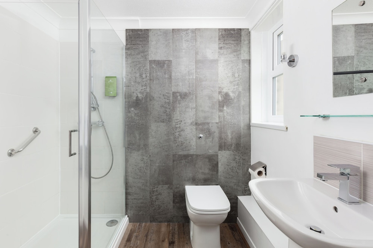 Bathroom 3, The George Hotel, Northumberland