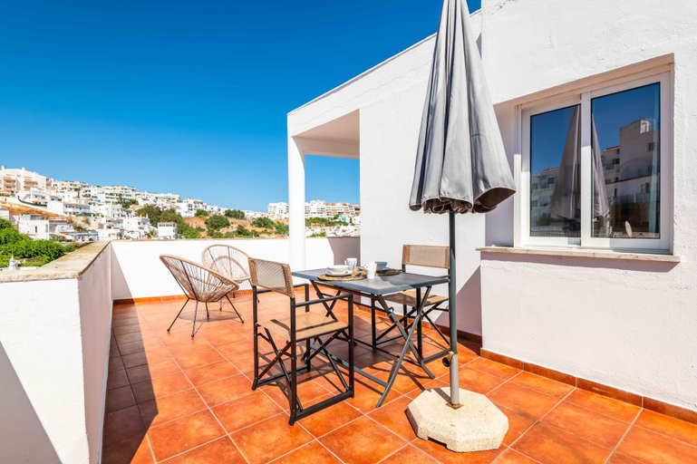 Room 1, Downtown Rooftop 1 Bedroom Apartment, Albufeira