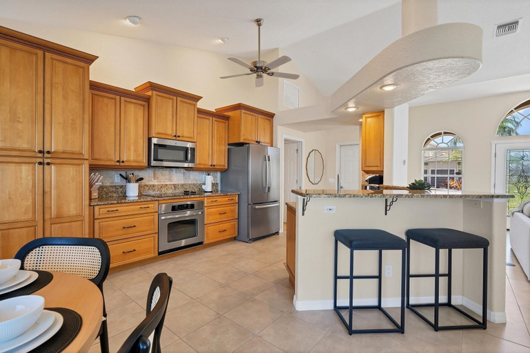 Private kitchen 3, Punta Gorda Isles 3 Bedroom Pool+Hot Tub Home 2 Home, Charlotte