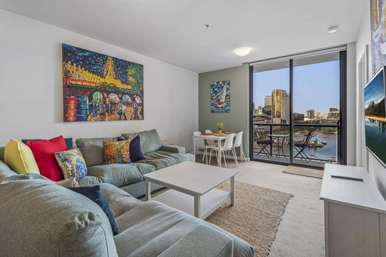 Others 3, Docklands Waterfront Elegance With Cityscape Views, Melbourne