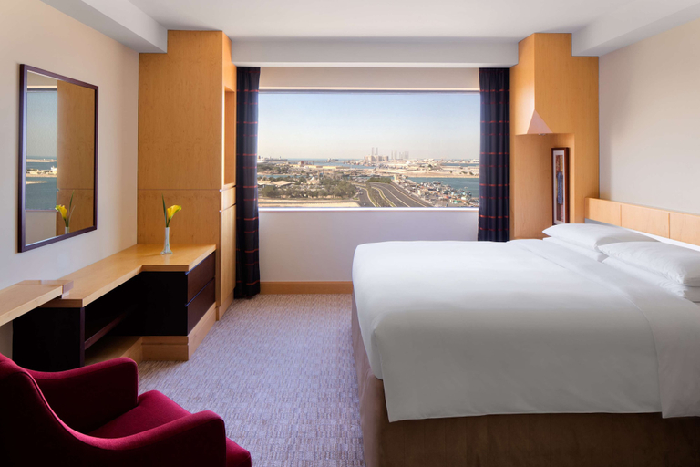 Bedroom 2, Hyatt Regency Hotel Dubai Deira, Dubai