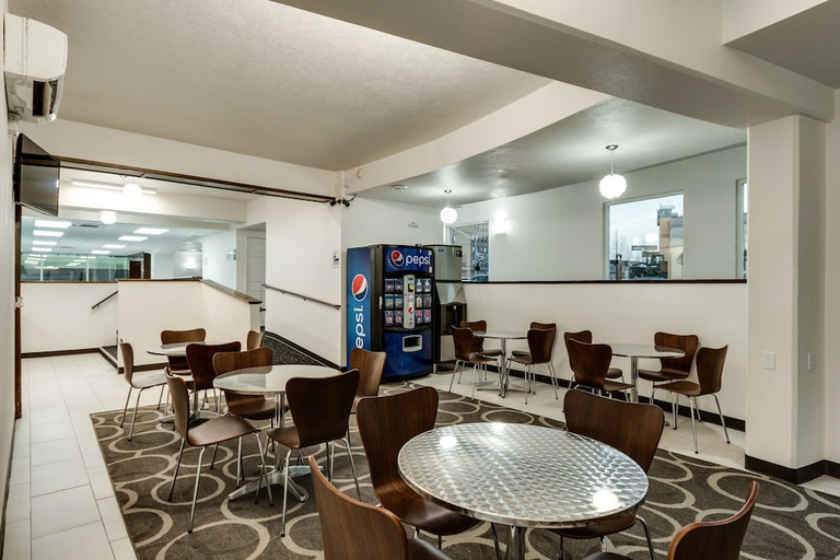 Food & Drinks 5, Spokane Boutique Hotel, Spokane