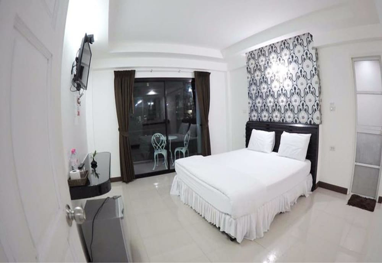 Bedroom 2, B.M.P Resort, Thai Mueang