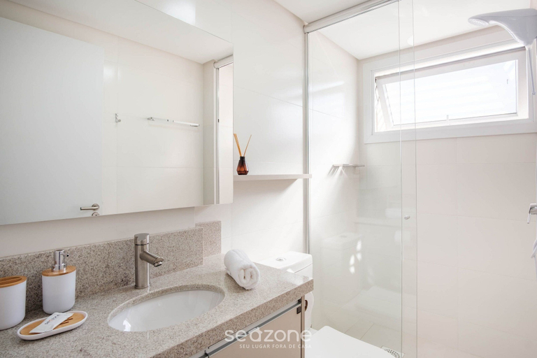 Bathroom, Studio in a Condo w/ Pool 550m From Beach Tor0407, Imbituba