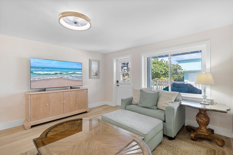 Living area 2, Villa Bleu 1, Volusia