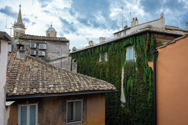 Exterior & Views 2, Rental in Rome Coronari Apartment, Roma