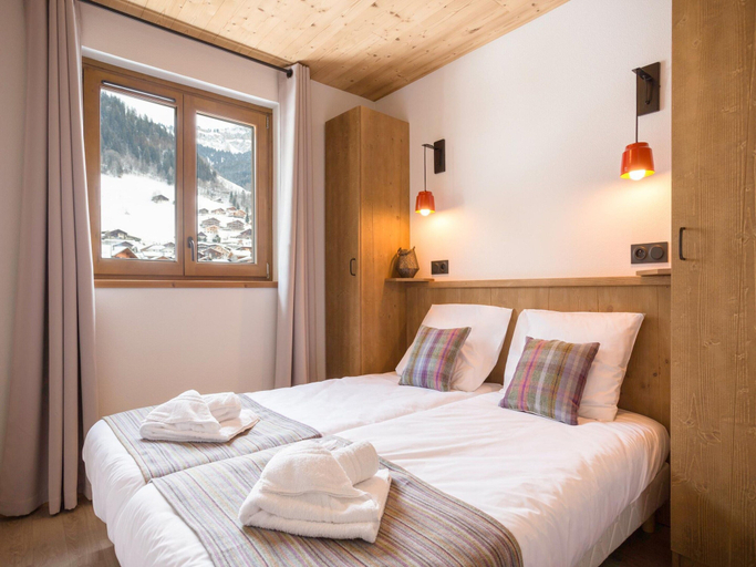 Room 2, Apartment in Beaufort With Spa & Mountain Views, Savoie