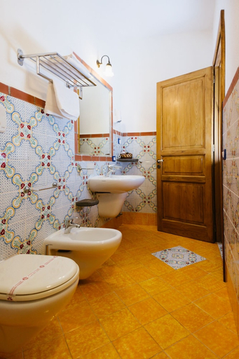 Bathroom 4, Hotel Mamma Santina, Messina
