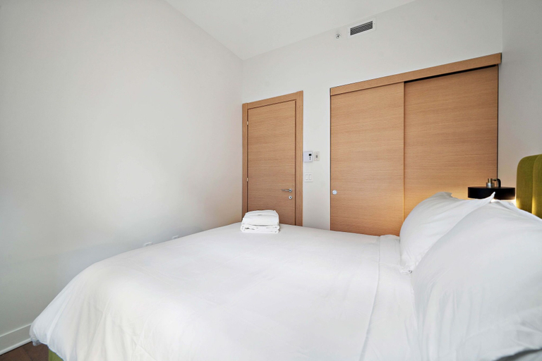 Bedroom 2, Nomad Saint Jacques, Montréal