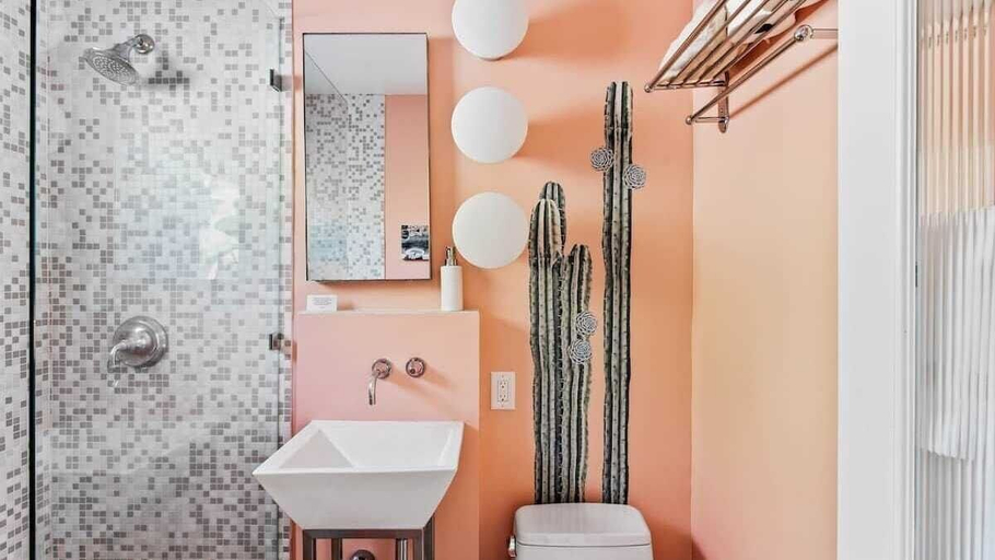Bathroom 4, The Marley by AvantStay, Riverside