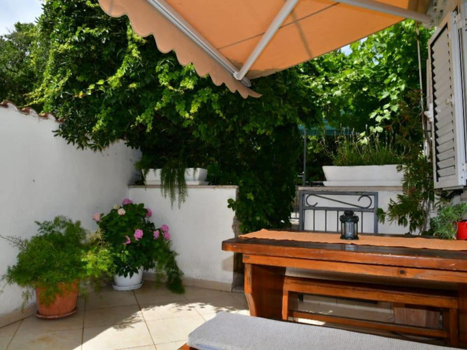 Others 4, Central Studio Apartments & Dormitory Rooms, Supetar