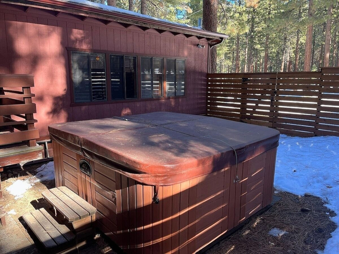 Terrace/patio, Cold Montgomery Creek 4 Bedroom Home by RedAwning, El Dorado