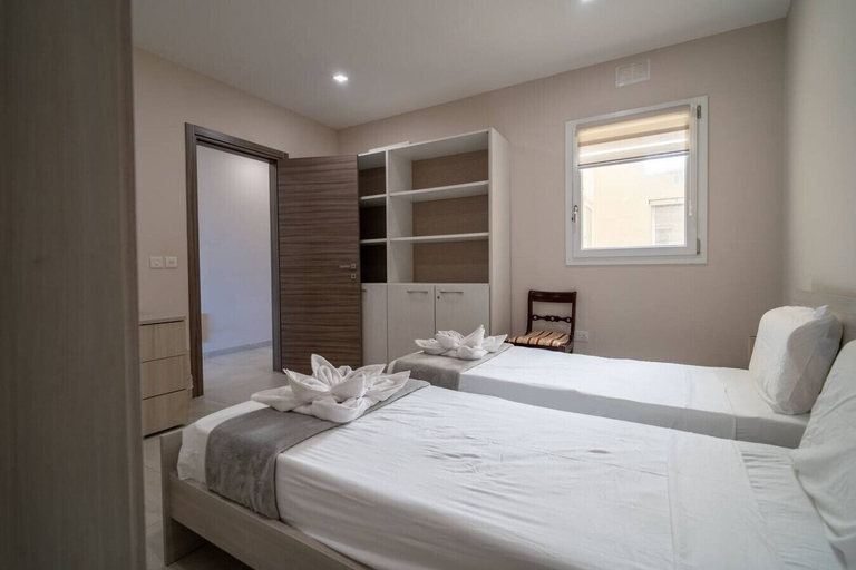 Room 5, Ghajnsielem Retreat 4 Bedrooms Panoramic Terrace