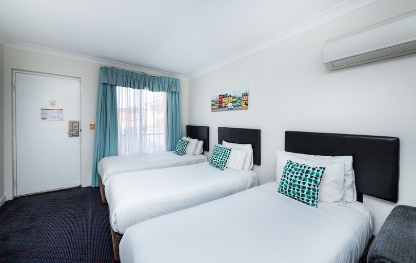 Bedroom 2, Golden Age Motor Inn Queanbeyan, Queanbeyan