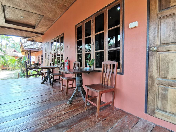 Food & Drinks 4, Lanta White Rock, Ko Lanta