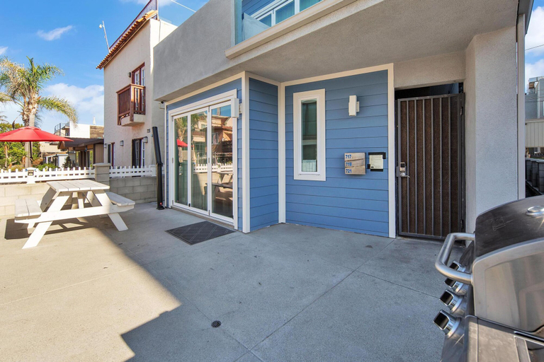Room 2, Island Paradise Suite - 2Br Condo Sleeps 8, San Diego