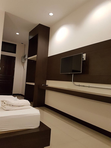 Bedroom 5, The Room 24 Resort, Khlong Luang