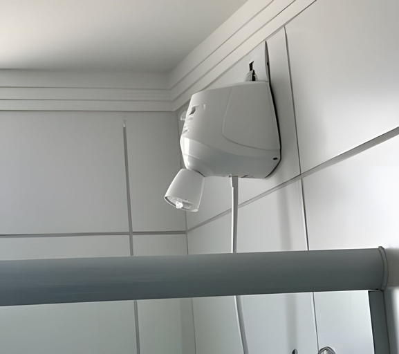 Miscellaneous 5, Benno Prime Loft, Extrema