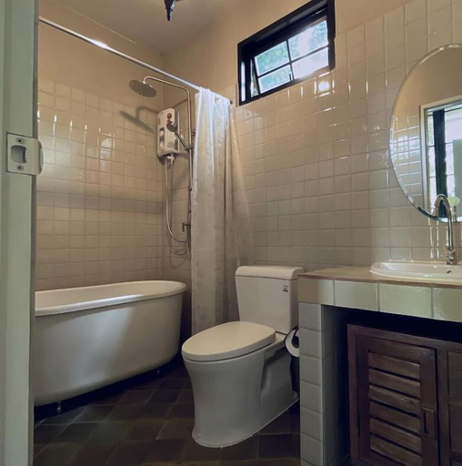 Bathroom 3, Vana homestay, Mae Rim