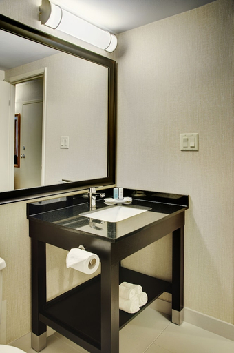 Bathroom 4, Comfort Inn Riviere-du-Loup, Rivière-du-Loup