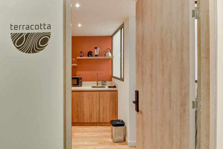 Room 4, w Beautiful 1BR Retreat in Vibrant Zona T, Santafé de Bogotá