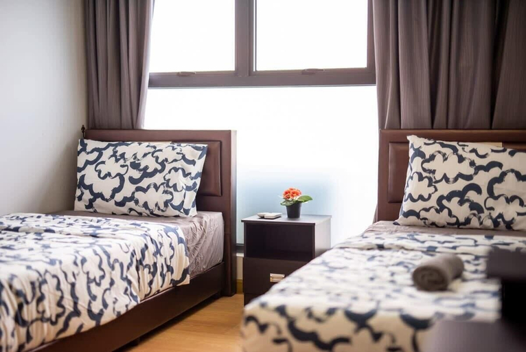 Interior 2, Chic 3BR in Danga Bay With Water Views & Parking, Johor Bahru