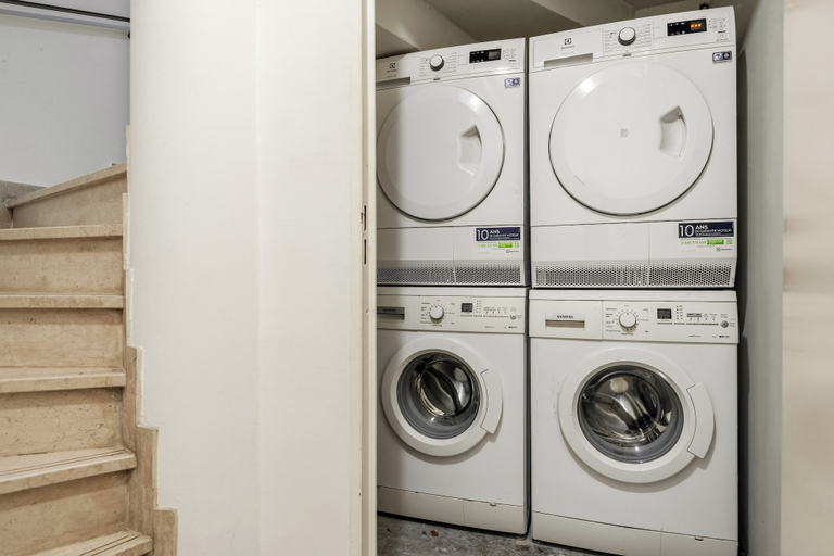 Laundry room 5, Vivre Cannes, Alpes-Maritimes