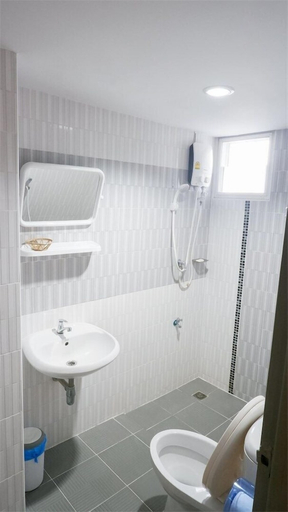 Bathroom 3, Airpor A1 Hotel, Muang Chiang Mai