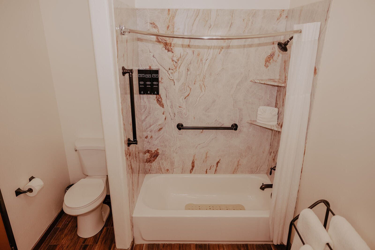 Bathroom 5, Southwest Inn at Sedona, Yavapai