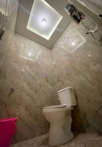 Bathroom 2, Fan Family Bromo Homestay, Probolinggo