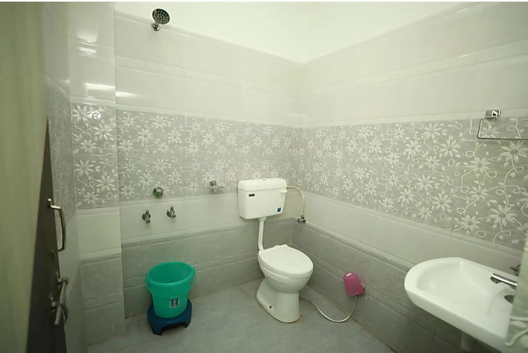 Bathroom, Hotel Shikha Palace, Bhopal