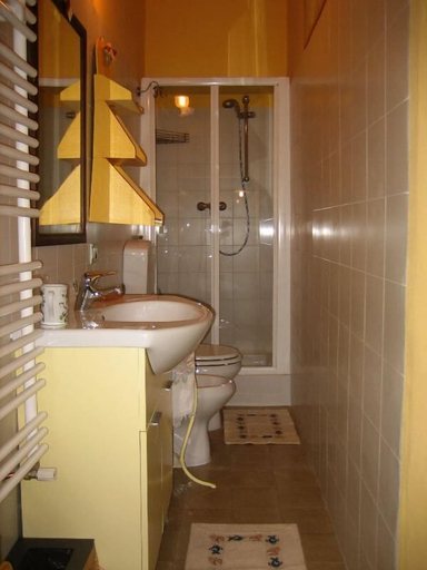 Bathroom 5, Bed & Breakfast del Teatro, Pesaro E Urbino