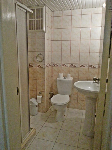 Bathroom 3, Kleopatra Bebek Hotel, Alanya