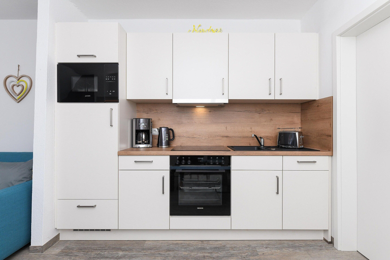 Private kitchen 5, Gemuetliche Ferienwohnung Obergeschoss, Bensersiel, Wittmund