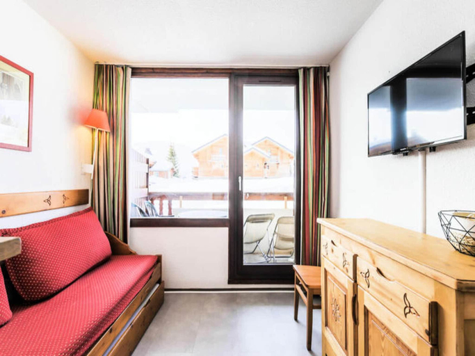 Others 4, Apartment in Alpe dHuez near Ski Domain, Isère