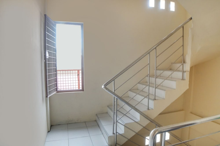 Public Area 2, Hotel O Kost Ketapang Syariah, Medan