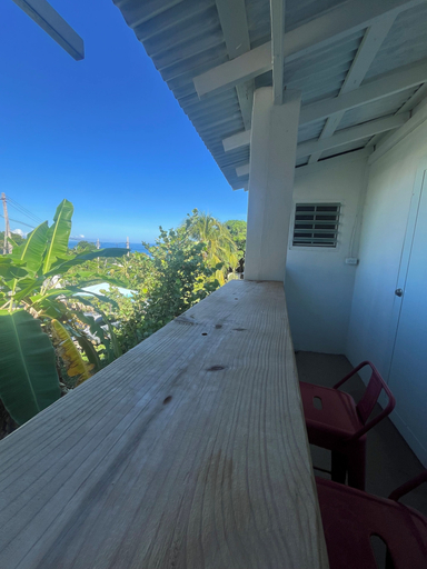Balcony, Ache Pa Ti 1