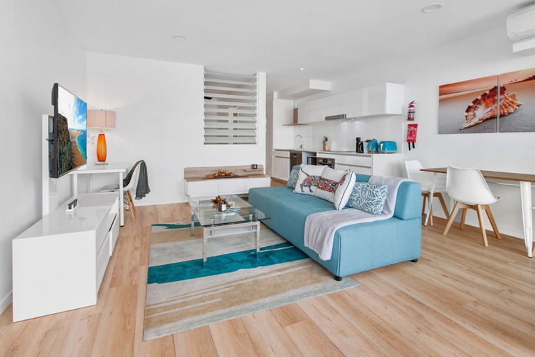 Living room, Spacious 2-bed Unit With Balcony Next to The Gabba, Brisbane