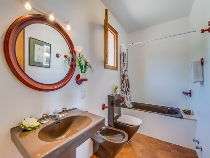 Bathroom 4, Seafront Luxury Villa Can Torrens, Baleares