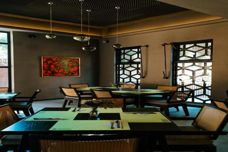 Food & Drinks 5, Flamboyan Hotel and Residences, La Paz