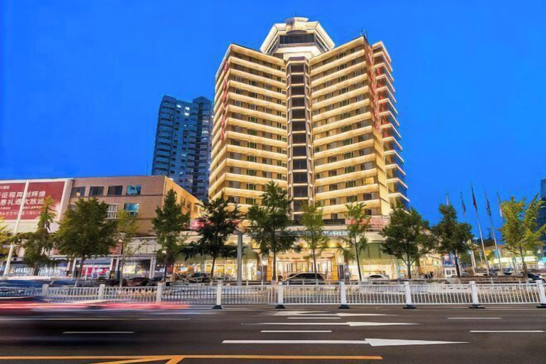 Exterior & Views 2, The Center Hotel, Yantai