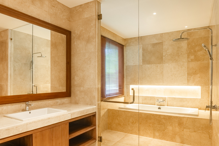 Bathroom 5, Medewi Surf Villa Luxury, Jembrana