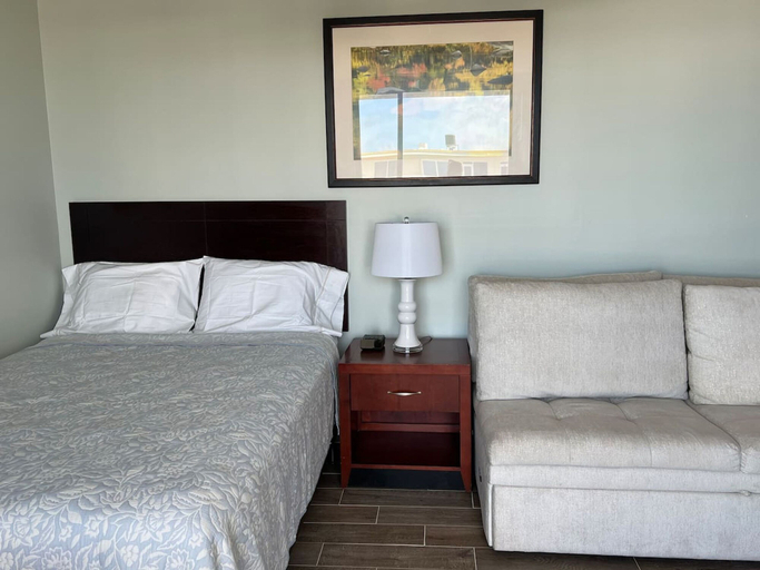 Room 5, Seaside Escape Ocean Views Indoor Outdoor Pool, Volusia