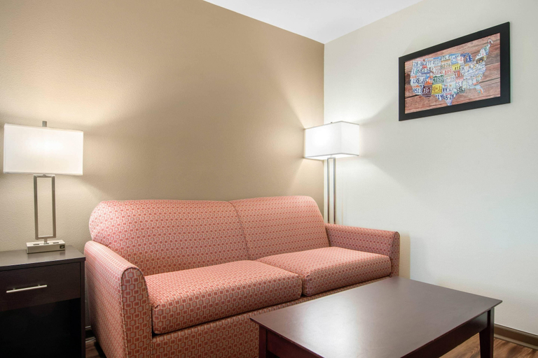 Others 5, Econo Lodge Inn & Suites Springfield Main Street, Lane