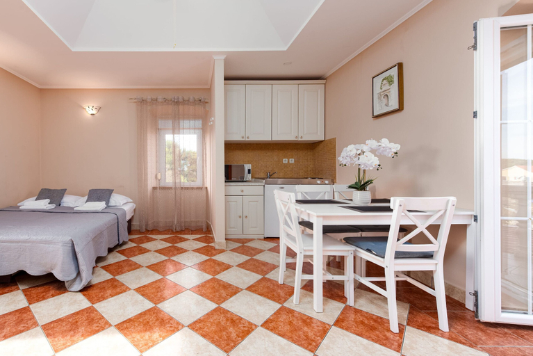 Bedroom 3, Villa Stocco, Preko